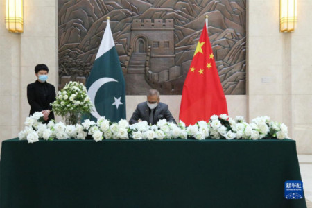 Pakistanischer Präsident will die Beziehungen zu China nach dem Anschlag von Karatschi weiter ausbauen