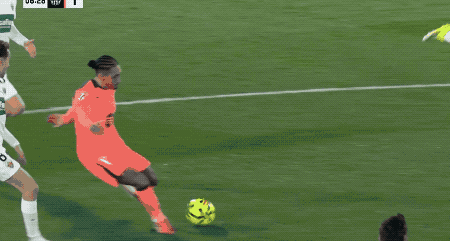 3-1!本应进球上双?11.1亿豪门浪费8个机会+3中框 16战15胜 巴萨险胜埃尔切