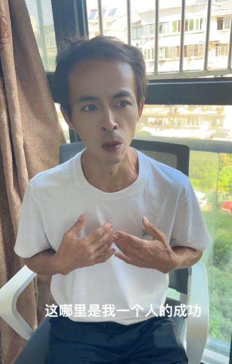 “鸡排哥”回应上央视：这不是我一个人的成功 十年如一日的坚守