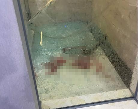 酒店回应浴室玻璃炸裂：第一时间将顾客送到医院，并承担了医药费