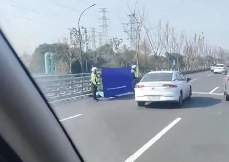 浙江嘉兴车祸两车斗气视频曝光，浙江桐乡交警：正在进一步核实-第3张-综合新闻-河道工程网