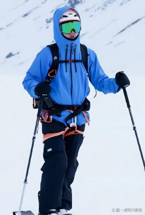 王一博上完山开始下海了 极限运动再燃热情