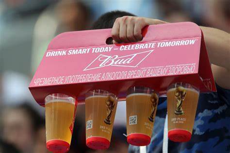 卡塔尔世界杯突遭“禁酒令”，花了5.3亿赞助费的百威：我是大冤种
