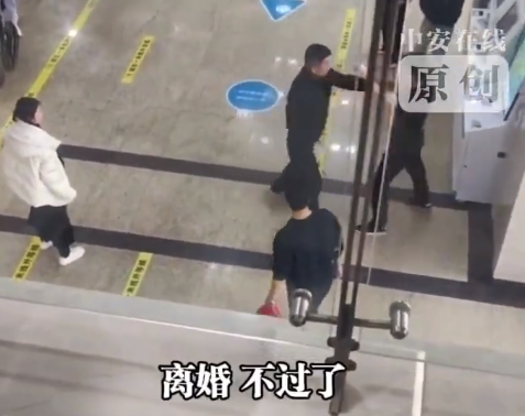 男子得知男医生给孕妻做彩超后崩溃：我必须小心眼