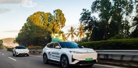 一箱油跑海南3圈半，东风风神L7 PHEV有多省，你敢信？