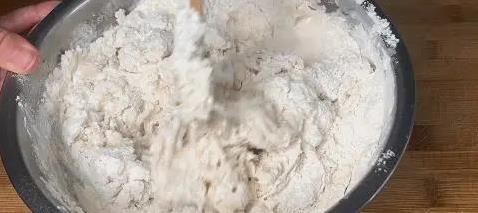 7块钱烫面饼不够吃，自己做金黄多层，香到邻居敲门？