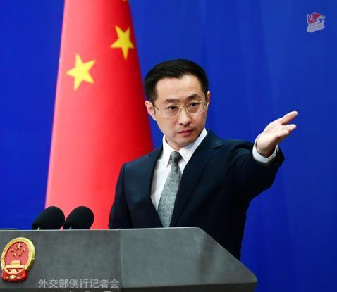 外交部评石平：数典忘祖 出卖良知