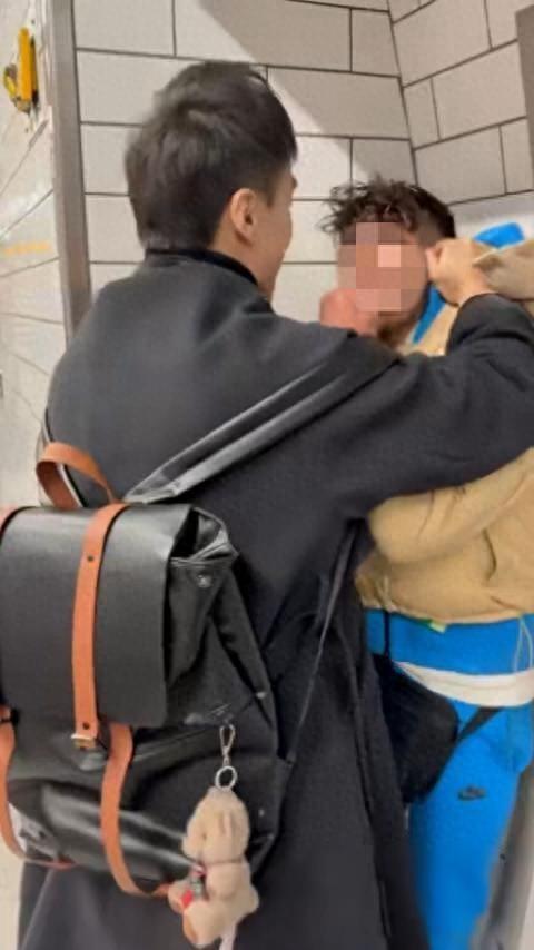 華人牛津博士講述倫敦抓小偷過程