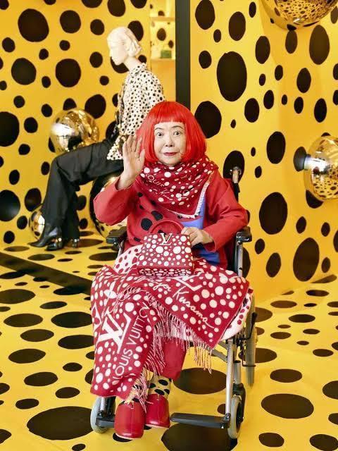 草间弥生享年97岁 波点女王的无穷据说