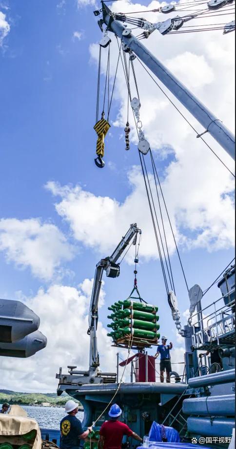 美军3300吨级打捞船被部署到南海 执行舰载机打捞任务