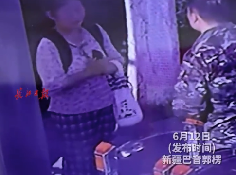女子含泪求助武警官兵献血救妈妈 网友:永远可以相信人民子弟兵