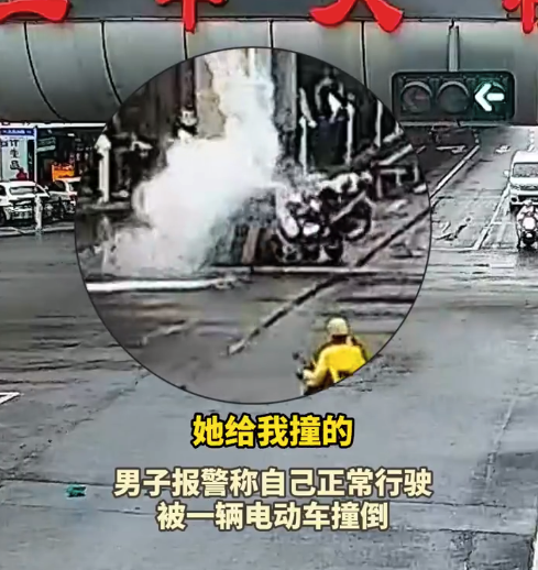 男子骑摩托车闯红灯撞上天桥立柱 所幸戴了头盔人无大碍