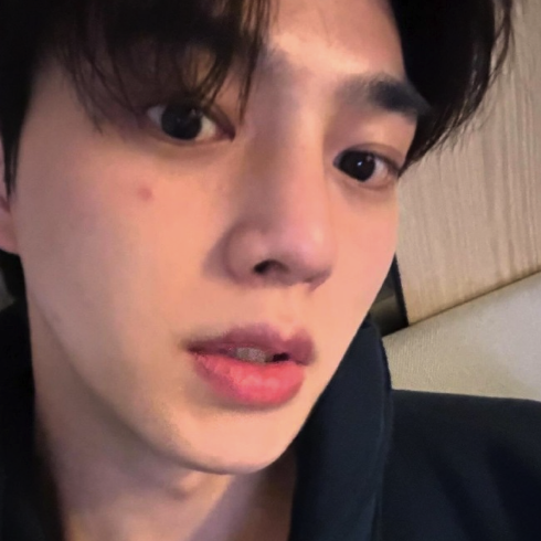 宋江入伍上传了自己的寸头照