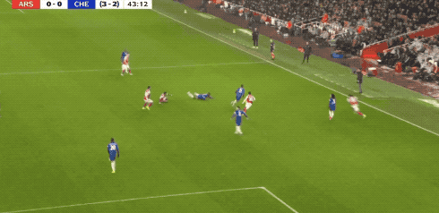 0-1！德比大战惨遭旧将97分钟绝杀 11.6亿豪门5连胜终结无缘决赛 蓝军止步半决赛