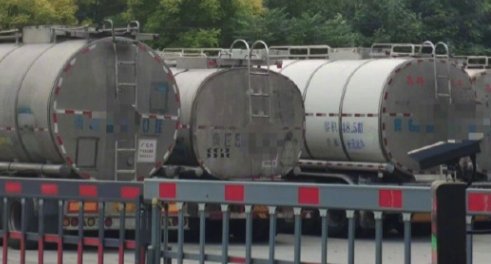 天津市监部门回应化工油罐车运输食用油事件