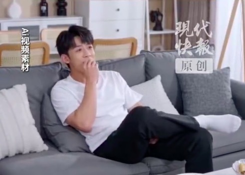 21岁男生习惯整吞瓜子致肠穿孔