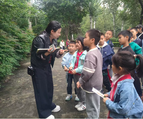 西安市莲湖区:走进自然课堂 探索植物奥秘