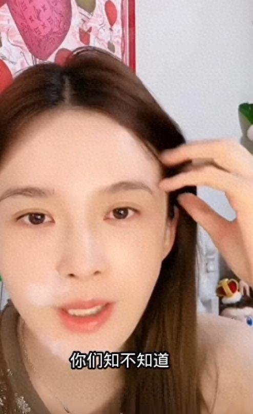 赵樱子自曝曾和流量小生暧昧 网友：“不点名等于全员躺枪” ，取消女厕马桶是矫情还