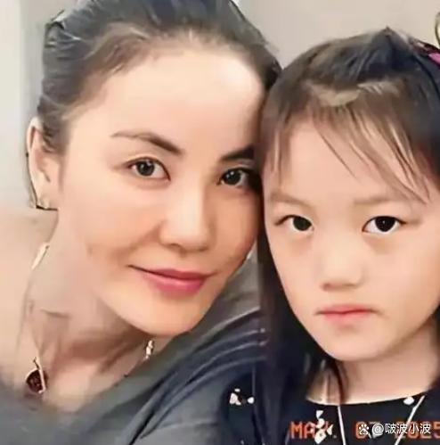 李嫣几乎完美复刻王菲 天生体态与独特气场