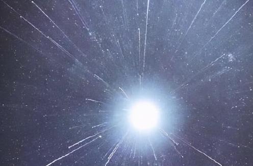 绝对零度的光会怎么样?它会被冻住,呈现一种神奇的景象