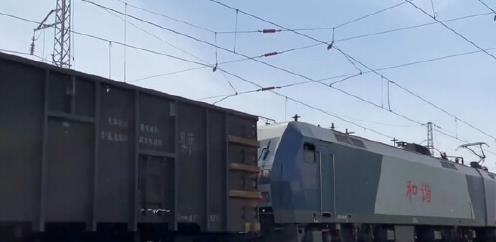 长2.6公里重2万吨，国产重载运煤列车，到底有多牛？