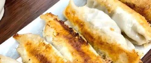 青岛锅贴的详细制作方法，山东青岛的特色小吃