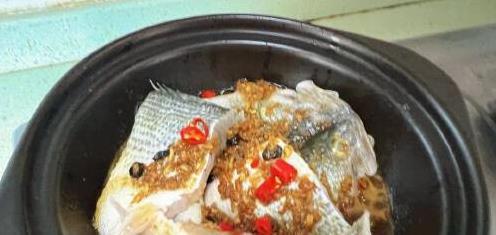 我家常做的这道菜，鲈鱼鲜嫩高蛋白，价格比牛肉便宜，健康又美味