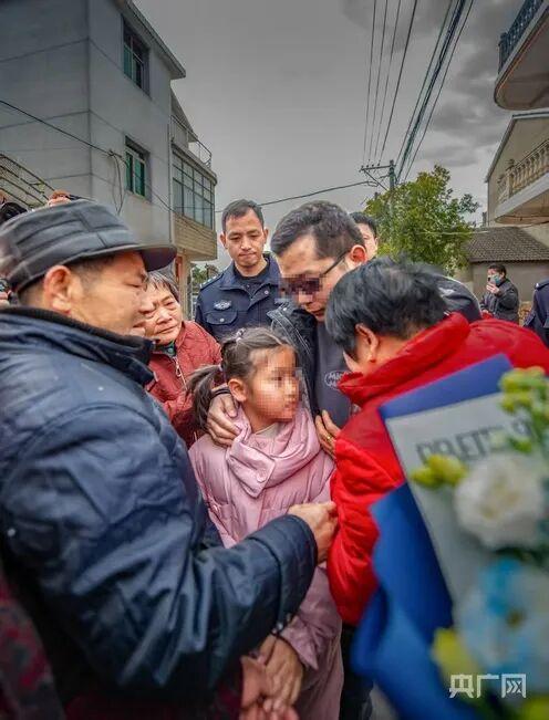 民警用AI两小时锁定梅姨案被拐儿童 科技助力团圆希望