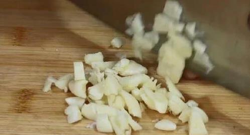 一块豆腐三颗蛋,半小时做大菜,出锅香到邻居敲门