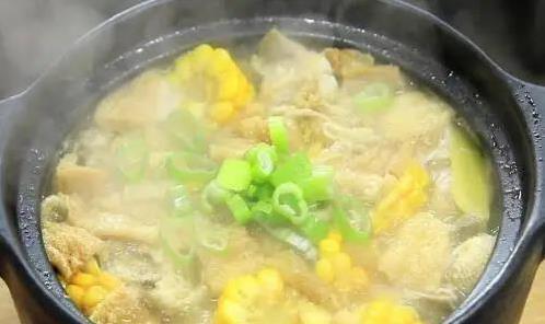 10分钟做酸辣土豆丝，家常菜秒变大厨味，你家也能吃出幸福感？