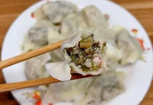 农村野菜藏秘密，马齿苋成护心宝，1盘饺子保健康？
