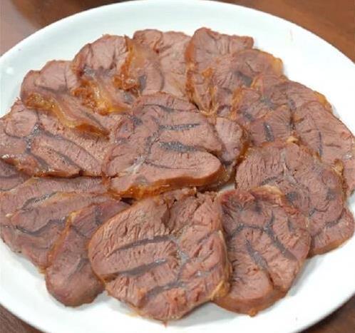 家常酱牛肉，3步做出饭店味，邻居闻香都敲门？