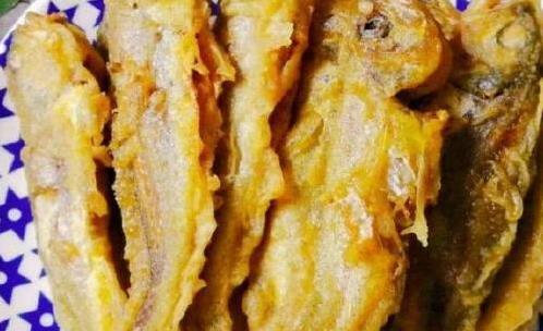 小鱼炸不对一口软塌塌，淀粉面粉1:3，酥脆到抢光