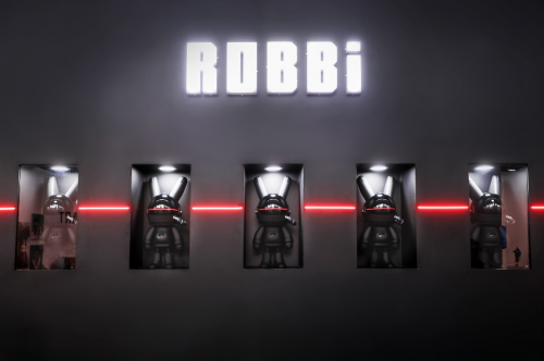ROBBi 保时捷设计联名新作奢潮发布