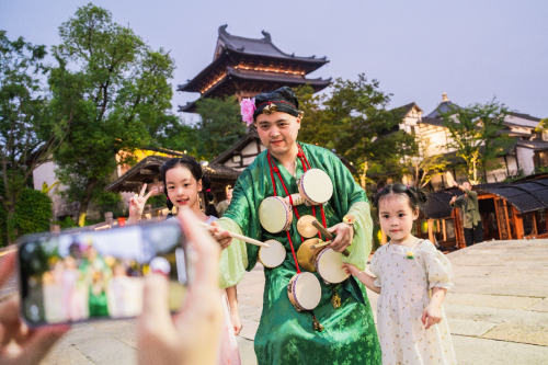 濮院前锋古镇夏季行径“挑战古东谈主100天——随着微短剧游濮院”启动