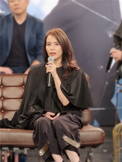 郑惠玉悬疑新剧黑天使开播家庭主妇化身腹黑天使