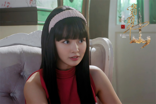 新加坡年度大戏《小娘惹之翡翠山》播出 黄暄婷演绎反派进化论