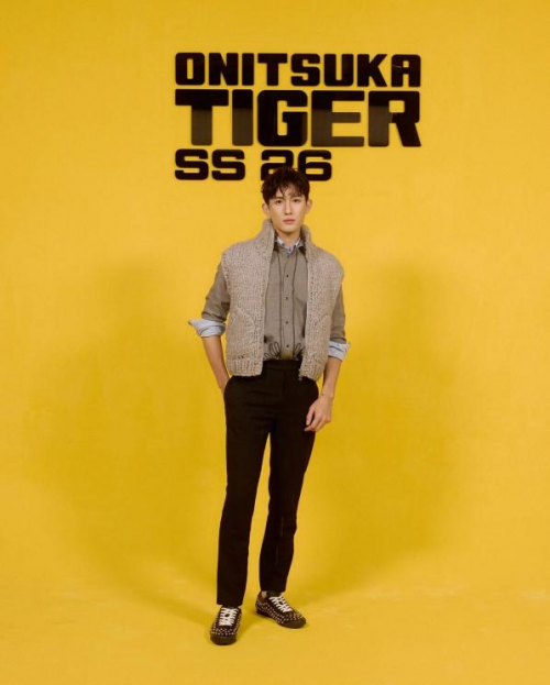 孙政米兰时装周之旅 多元风格演绎都市幻想展现时尚影响力