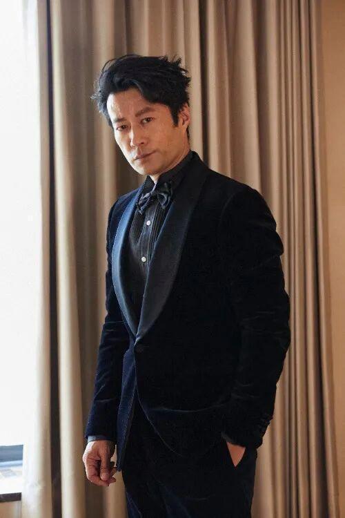 演员谭凯回应霸总专业户 从广告设计师到多面演员_娱乐频道_中华网