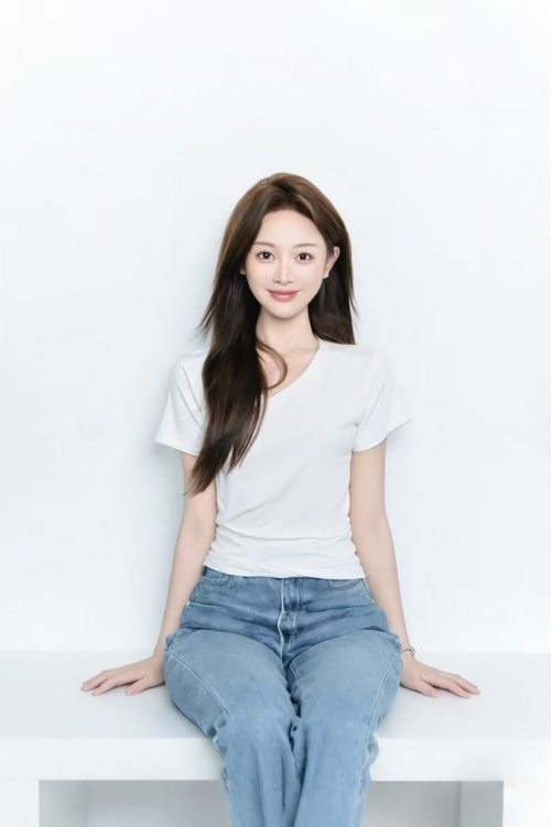 苗曦霖首演《我和我的专业》，甜妹化身教师