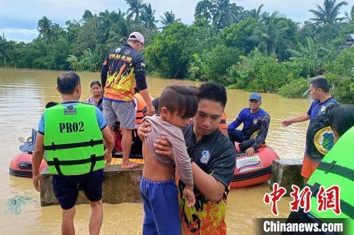 “杜苏芮”已致菲律宾超245万人受灾 两省宣布进入灾难状态