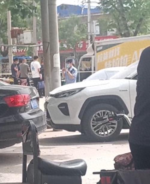 警方回應一男子被曝車內(nèi)死亡