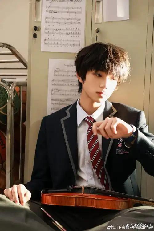 王橹杰杀青 16岁少年首部作品圆满收官