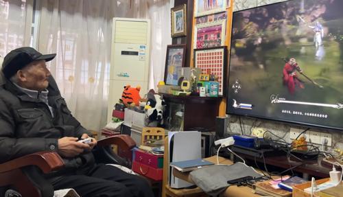 91岁游戏老兵通关《生化危机9》后,我偷学到了真正的养生秘籍 游戏与运动并行