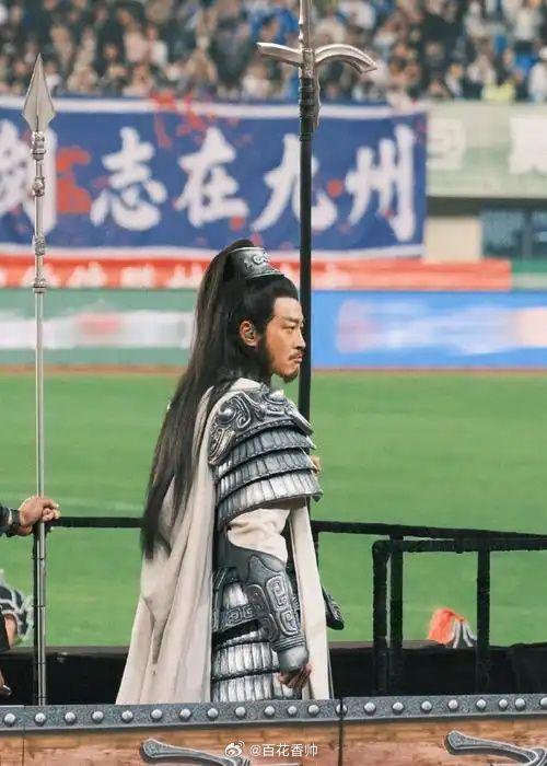 何润东 车代 中年翻红资源爆棚