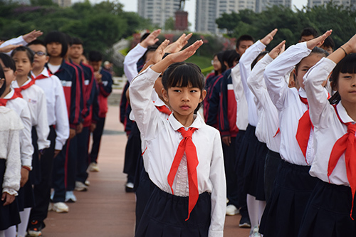 玉溪市中小学生“开学第一课”暨“同升国旗·同唱国歌”活动举行