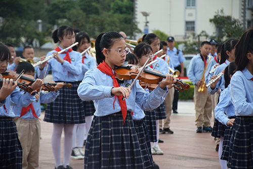 玉溪市中小学生“开学第一课”暨“同升国旗·同唱国歌”活动举行