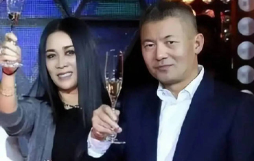 那英已隐藏全部微博内容！孟桐曾被曝出轨美女