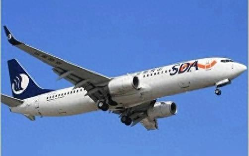 2025年净亏22亿！山东航空亏空首超100亿，负债率飙升至144%