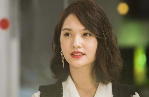 小天后陷父子包养丑闻 被曝床上功夫好下面很紧